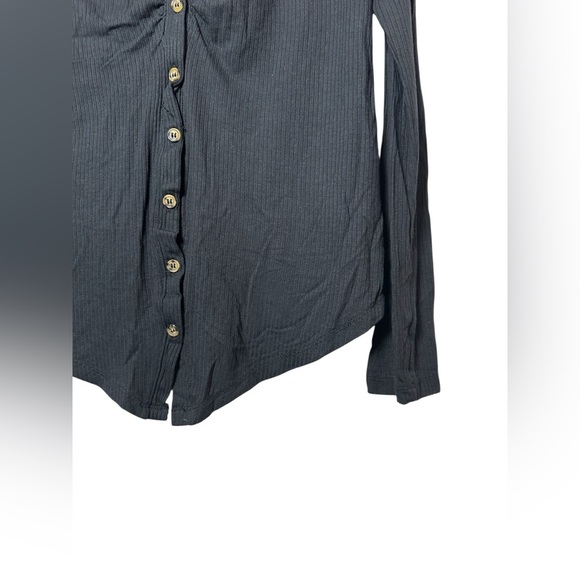 Steve Madden Ribbed Ruched Button Down Long Sleeve Top Black Size M - Picture 4 of 8